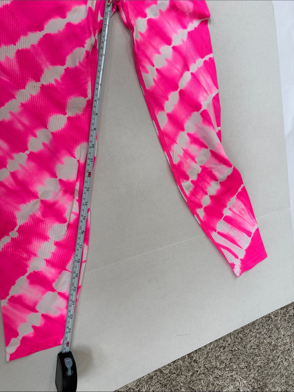 PINK Victorias Secret Seamless Leggings Tie Dye Pink and White size W Large - Picture 12 of 15